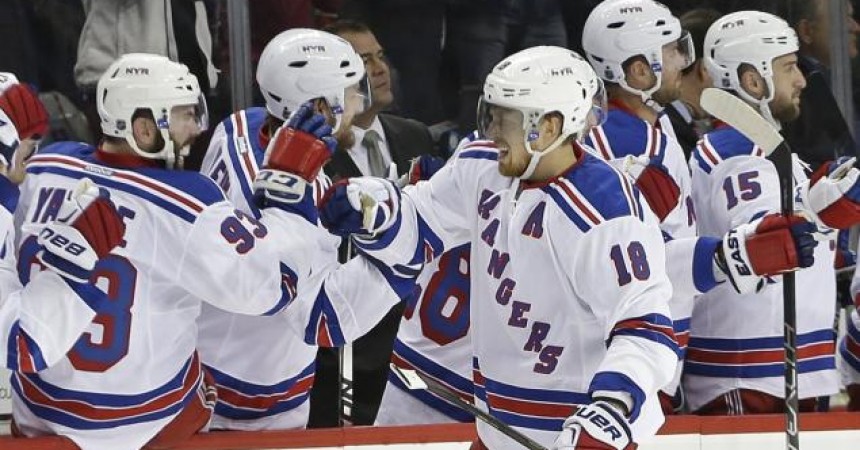 1453351492_rangers-islanders-hockey.jpg