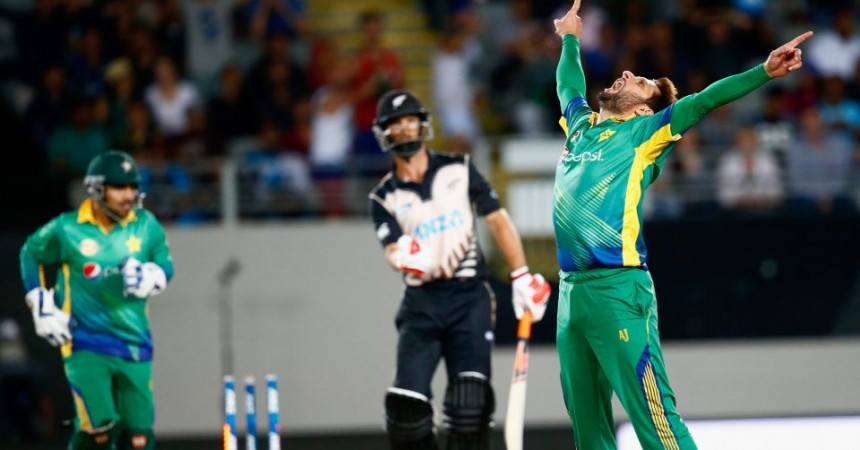 1458598463_dm_160321_wt20_Mar21_MatchDay_Afridi_discussion_NRH.jpg