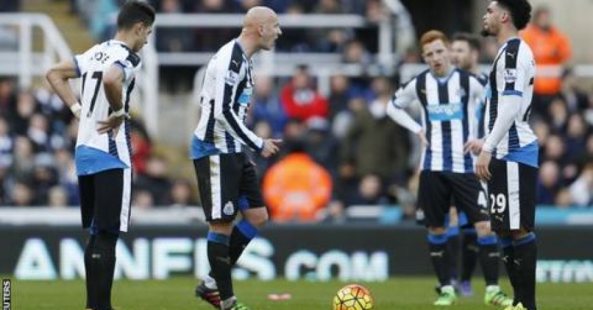 88599283_newcastleplayers.jpg