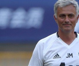 90474446_mourinho-smiles-getty.jpg