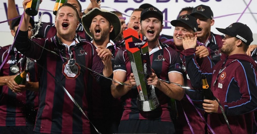 1471777668_dm_160820_NORTHANTS_LIFT_TROPHY_CRICK.jpg
