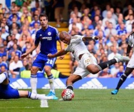 90718353_andre_ayew_west_ham_chelsea_swansea_getty.jpg